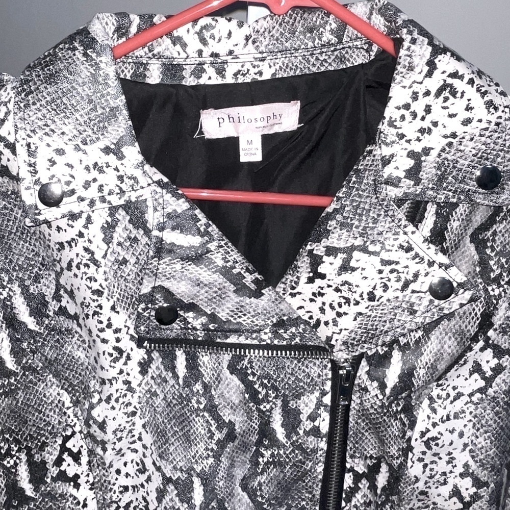 Philosophy Faux Leather Snakeskin Moto Jacket Cropped Edgy Layers Womens Medium - Picture 6 of 8